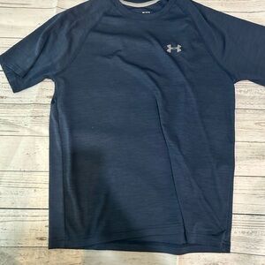 UnderArmour short sleeve tee size medium